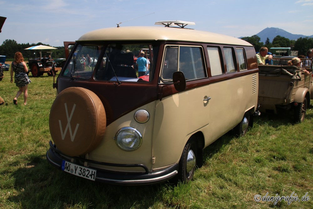 Schlüsselwörter: Oldtimer;Oldtimertreffen Feldkirchen