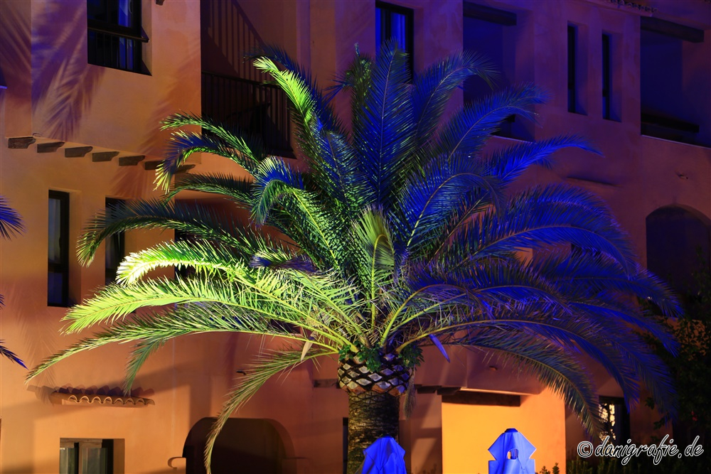 12.10.2022 - Cala Tarida bei Tag und Nacht
Schlüsselwörter: Ibiza;Flitterwochen;Hochzeitsreise;Honeymoon;Nachtaufnahme;Cala Tarida;