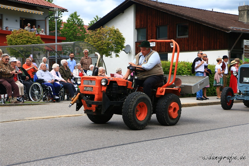 Pfingstroas Inzell, 19.05.2024
Schlüsselwörter: Pfingstroas;Inzell;Oldtimertraktor;