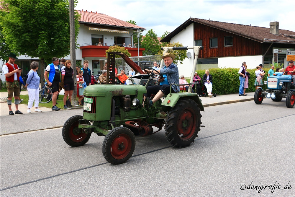 Pfingstroas Inzell, 19.05.2024
Schlüsselwörter: Pfingstroas;Inzell;Oldtimertraktor;