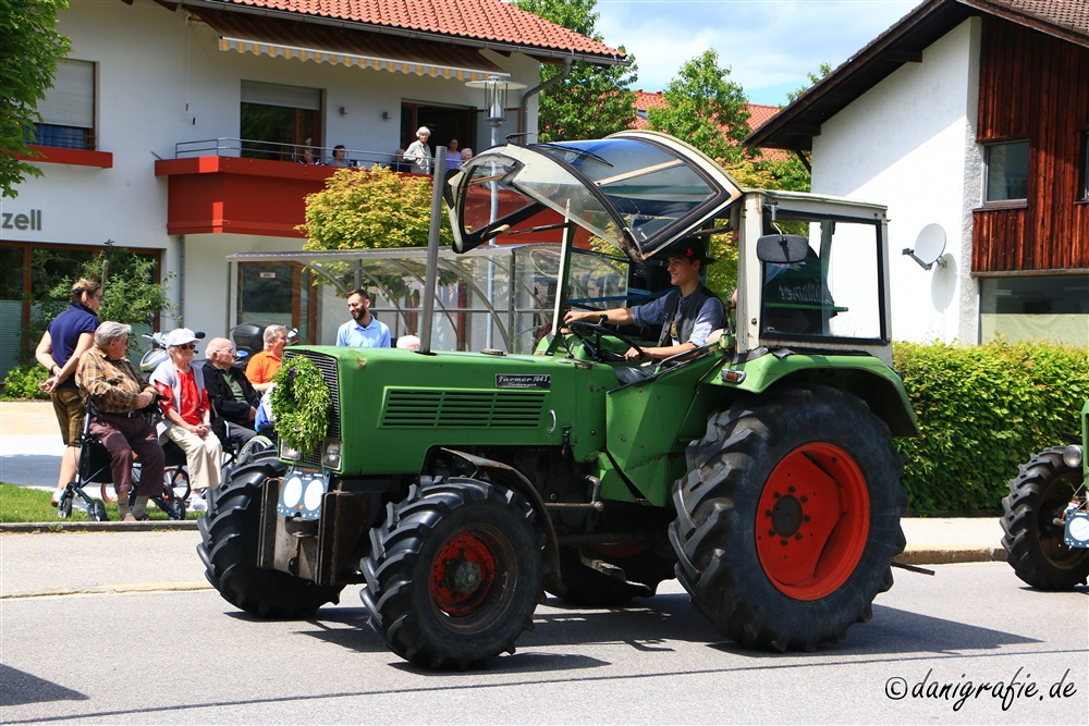 Pfingstroas Inzell, 19.05.2024
Schlüsselwörter: Pfingstroas;Inzell;Oldtimertraktor;