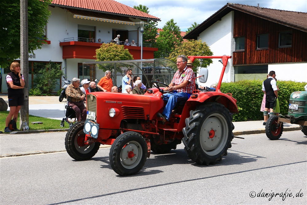 Pfingstroas Inzell, 19.05.2024
Schlüsselwörter: Pfingstroas;Inzell;Oldtimertraktor;