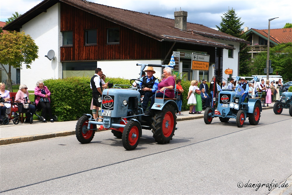 Pfingstroas Inzell, 19.05.2024
Schlüsselwörter: Pfingstroas;Inzell;Oldtimertraktor;