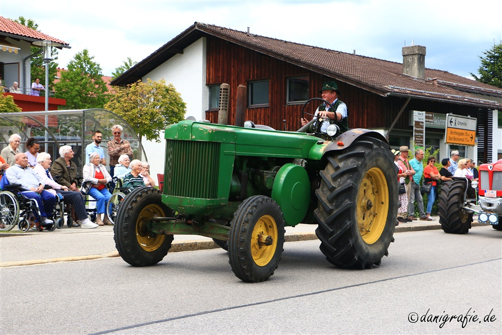 Pfingstroas Inzell, 19.05.2024
Schlüsselwörter: Pfingstroas;Inzell;Oldtimertraktor;