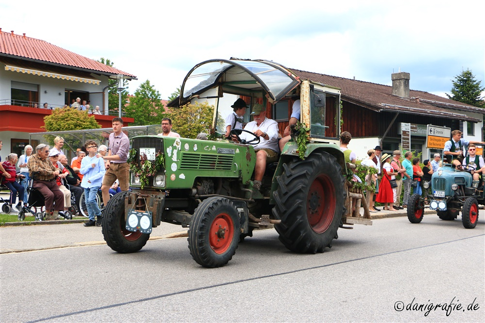 Pfingstroas Inzell, 19.05.2024
Schlüsselwörter: Pfingstroas;Inzell;Oldtimertraktor;