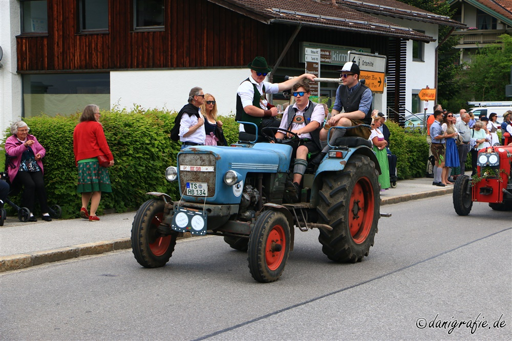 Pfingstroas Inzell, 19.05.2024
Schlüsselwörter: Pfingstroas;Inzell;Oldtimertraktor;