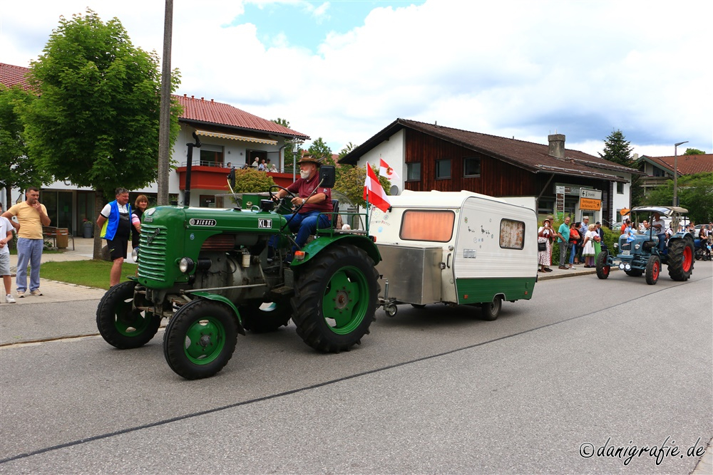Pfingstroas Inzell, 19.05.2024
Schlüsselwörter: Pfingstroas;Inzell;Oldtimertraktor;