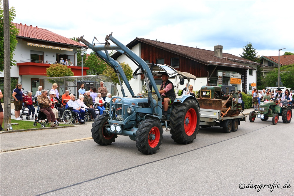 Pfingstroas Inzell, 19.05.2024
Schlüsselwörter: Pfingstroas;Inzell;Oldtimertraktor;