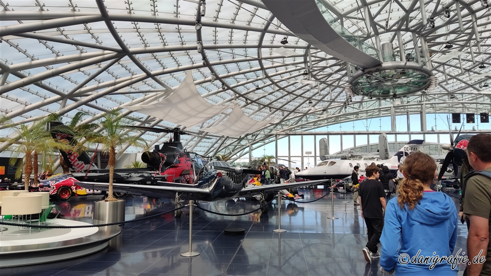 Schlüsselwörter: Hangar 7