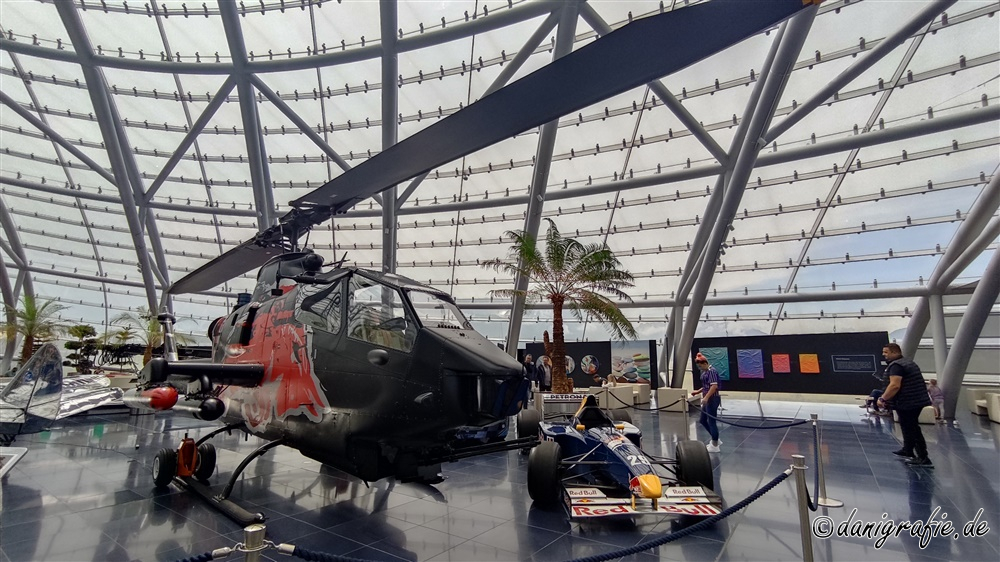 Schlüsselwörter: Hangar 7