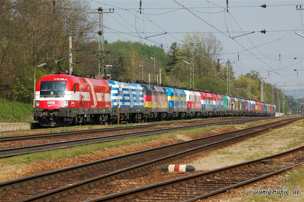 Schlüsselwörter: EM-Lok;EM-Lok-Parade;