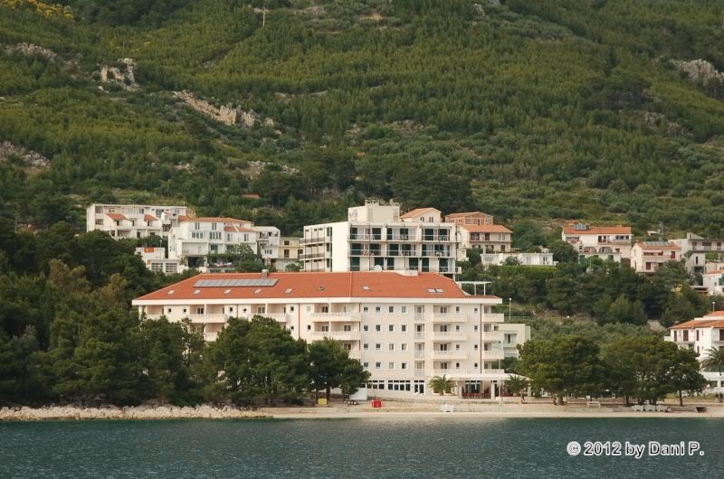 verfallenes Hotel Jadran
Schlüsselwörter: Kroatien;Mittelmeer;Tucepi;Jadran;Hotel
